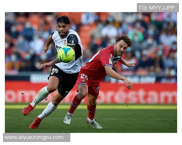 比利亚雷亚尔签下法国天才前锋，欲在西甲大放异彩